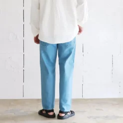 22001 Jean Loose Tapered Ice Blue