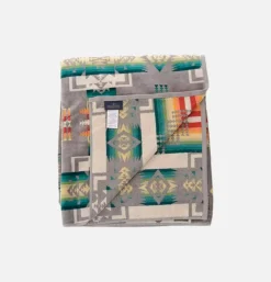 Jacquard Towel Chief Joseph Grey